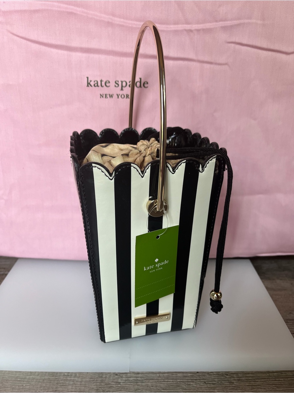 NWT Kate Spade New York Flavor Of The Month Peanuts Box Novelty Handbag Purse